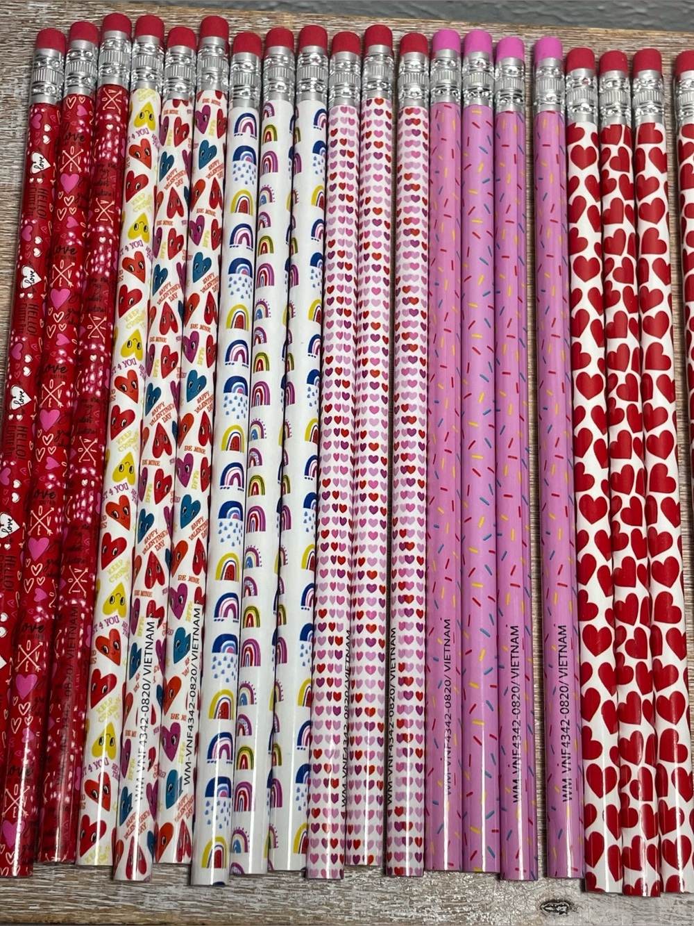 Lot of 20 Unbranded Pencils Assorted Hearts, Rainbow, Sprinkles, Various Hearts